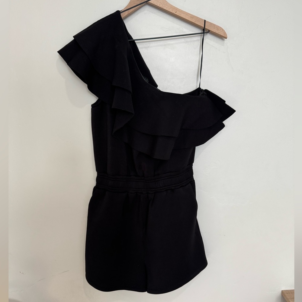 Endless Rose‎ NWT S Black One-Shoulder Ruffle Romper